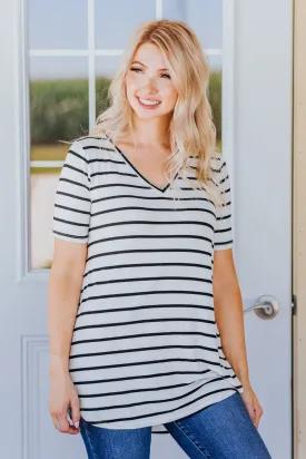 Everyday Running V Neck Striped Short Sleeve Top in Ivory